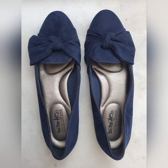 Coach And Four Deep Blue Ballet Flats with Bow Detail - Picture 2 of 7